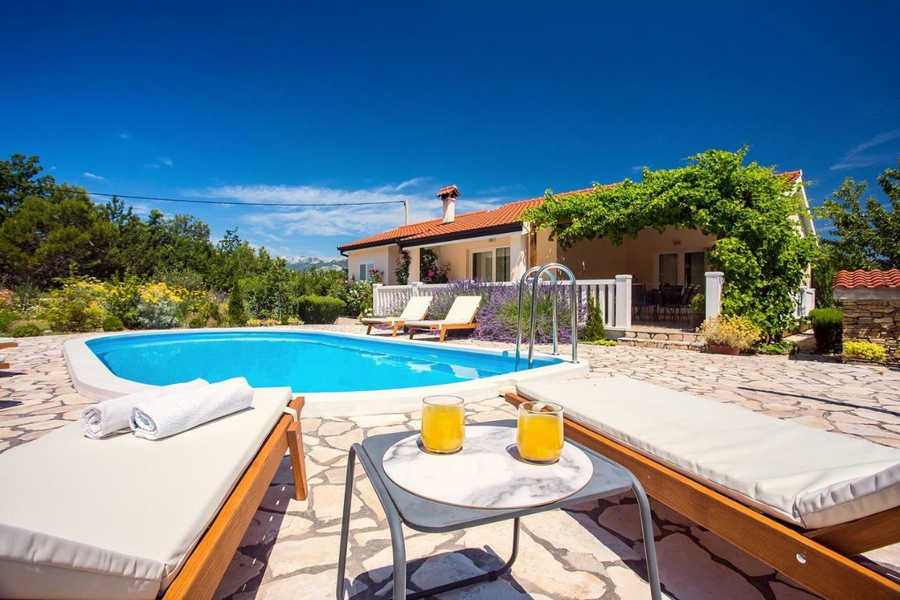 Villa Ana - 3 Bedroom Villa With Private Pool And Unspoiled Natural Environment Kucice Ngoại thất bức ảnh